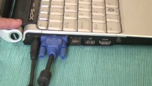 CPU aansluiten op een laptop met behulp van een HDMI-kabel